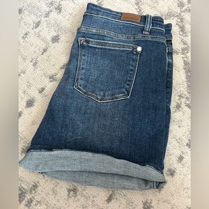 Judy Blue short